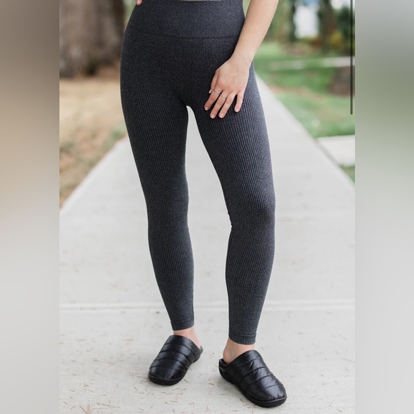 Ready to Go Leggings - Picture 5 of 9